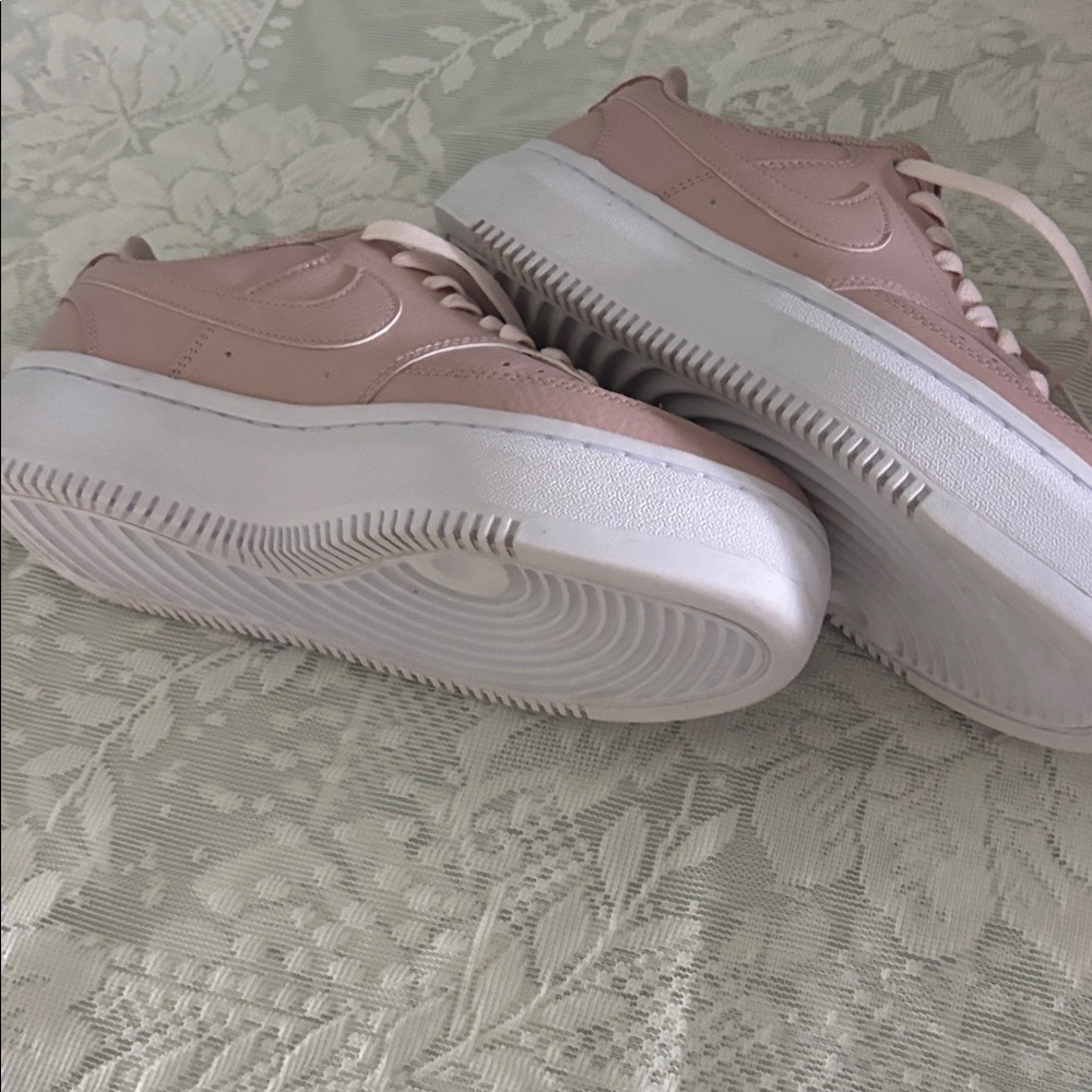 Nike Women's Soft Pink Sneakers - Picture 5 of 5